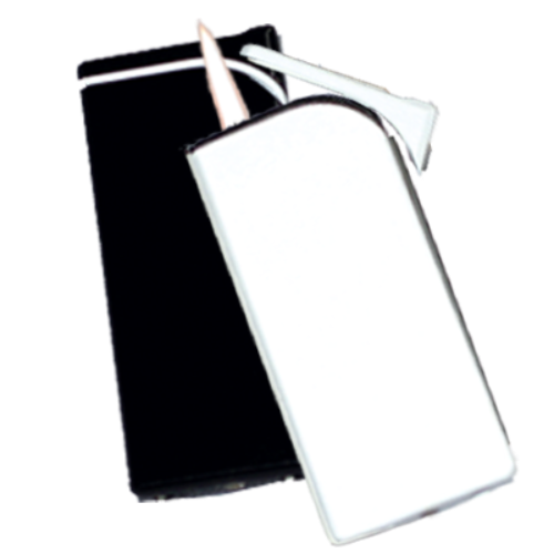 Bild von 2 Feuerzeuge Black & White