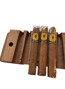 Bild von 3 Santa Damiana Classic Robustos. Handgerollte Importcigarre aus der Dominikanischen Republik. Im Karton