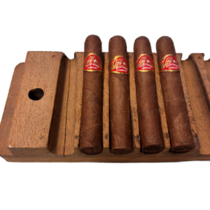 Bild von 4 Partagas Short Cabinet aus Cuba im Karton