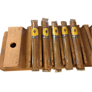 Bild von 5 Santa Damiana Classic Panetelas. Handgerollte Importcigarre aus der Dominikanischen Republik. Im Karton
